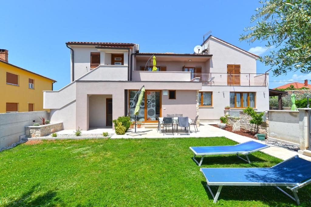 Budova, v ktorej sa apartmán nachádza