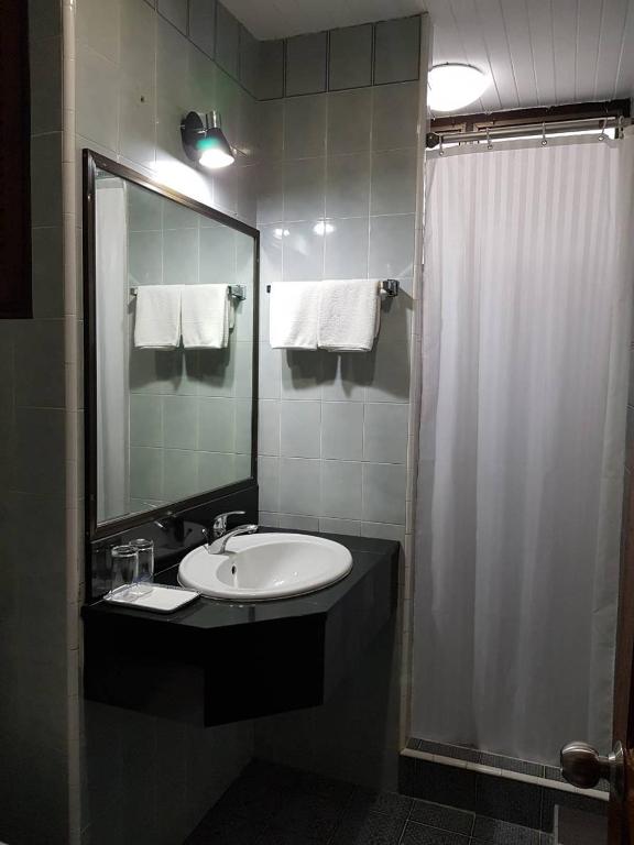 Koupelna v ubytování BaanBusarin Hotel