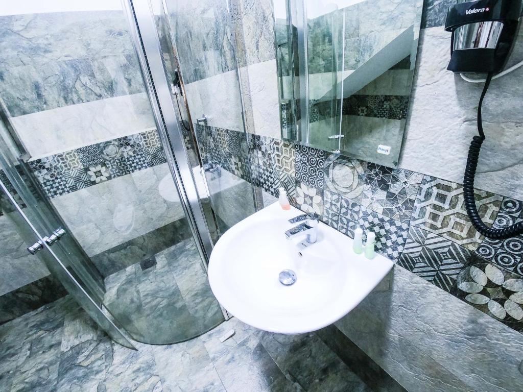 Koupelna v ubytování Romance Hills Hotel