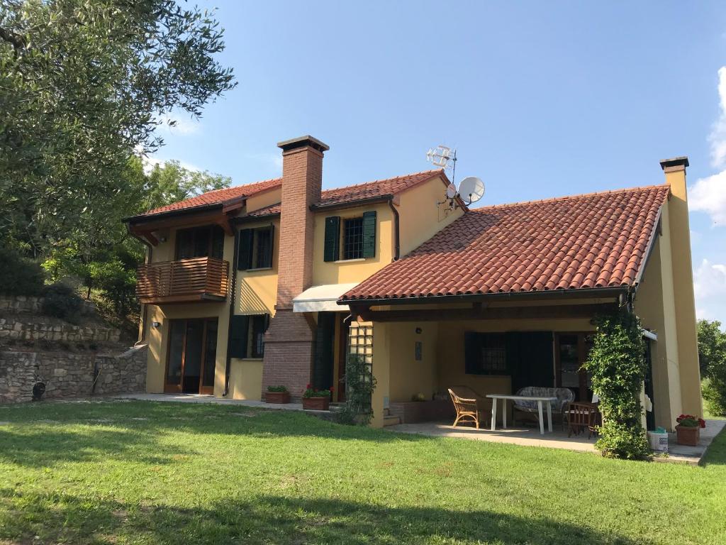 Budova, v ktorej sa dovolenkový dom nachádza
