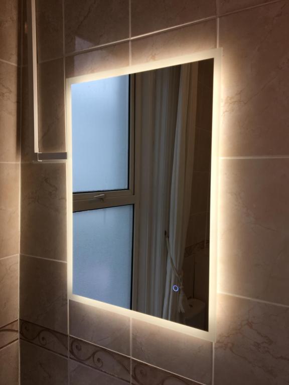 Apollo Guest House - Grande Chambre Double Avec Salle De Bains