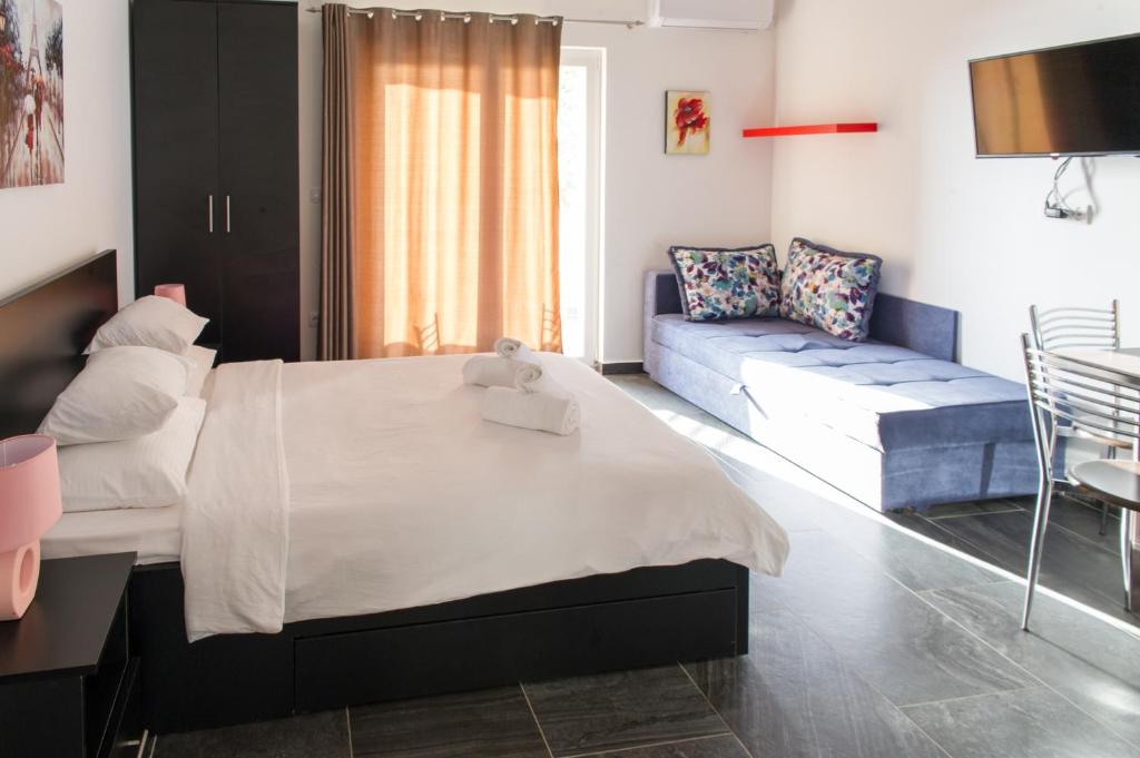 Alessandra Apartments - 16