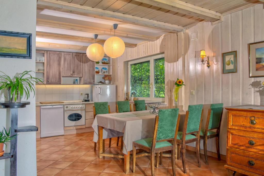 Kuchyň nebo kuchyňský kout v ubytování Bajtica Guesthouse