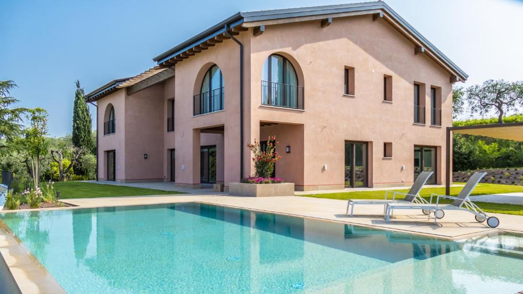 Πισίνα στο ή κοντά στο Villa Collivo