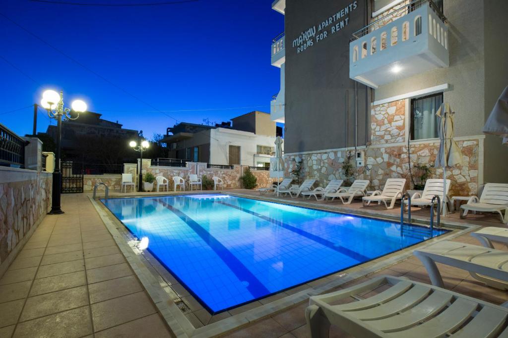 Piscina di Mandy Suites o nelle vicinanze