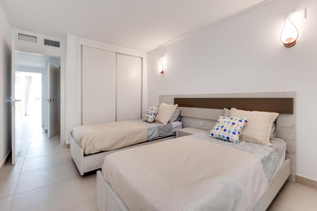 Appartement Stunning NEW Panorama Mar Pools 1min Beach ...