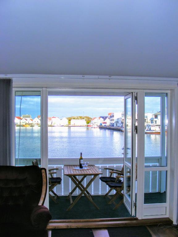 Åkrehamn Marina