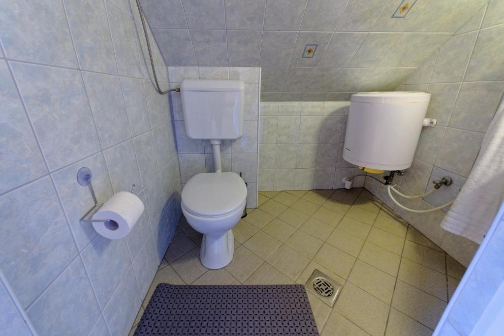 Kúpeľňa v ubytovaní Zsoryka Vendégház