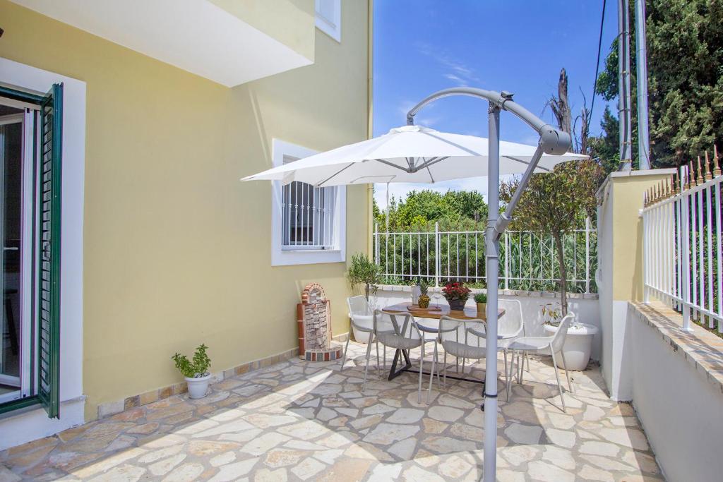 Domus Lux Houses by Konnect - 19