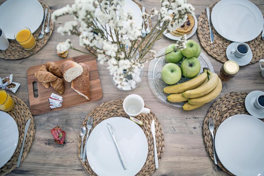 Domus Lux Houses by Konnect - 18