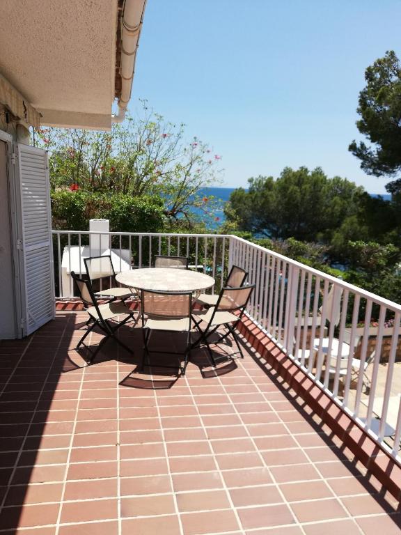 Fotografie z fotogalerie ubytování Xalet a primera linea de mar v destinaci Calafat