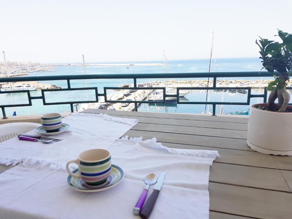 A balcony or terrace at SeaSide Apartment