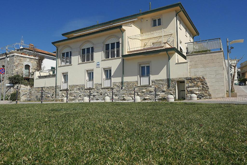 Residence Villa Livia, San Vincenzo – Aktualisierte Preise für 2023