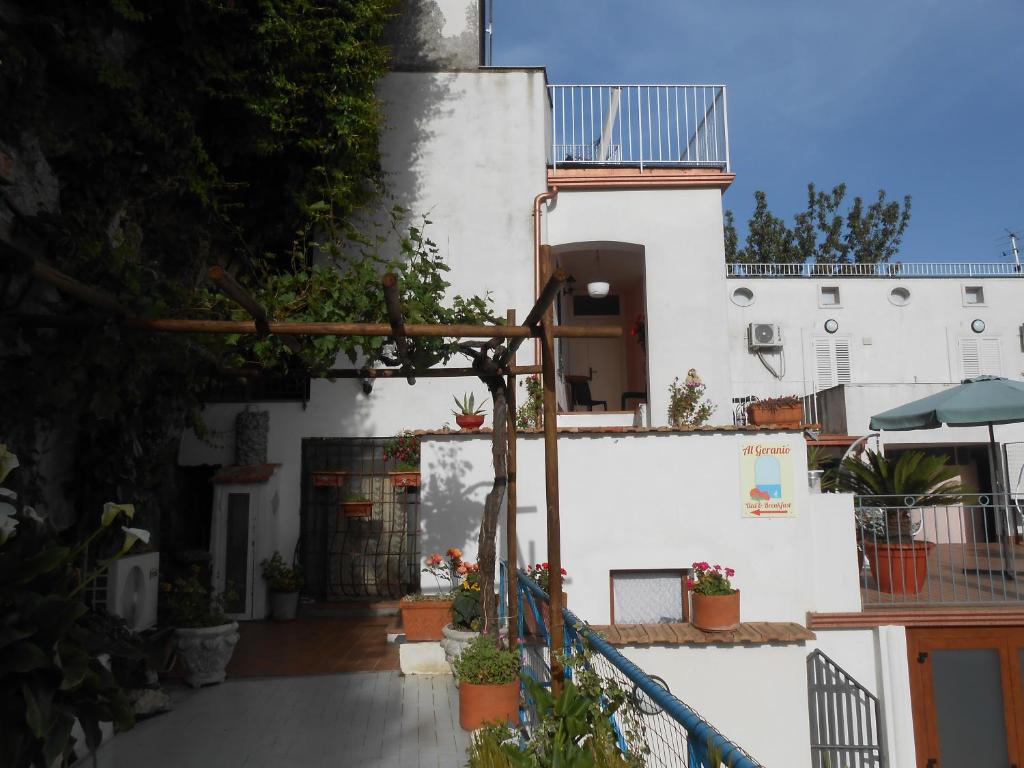 The building in which a panziókat is located