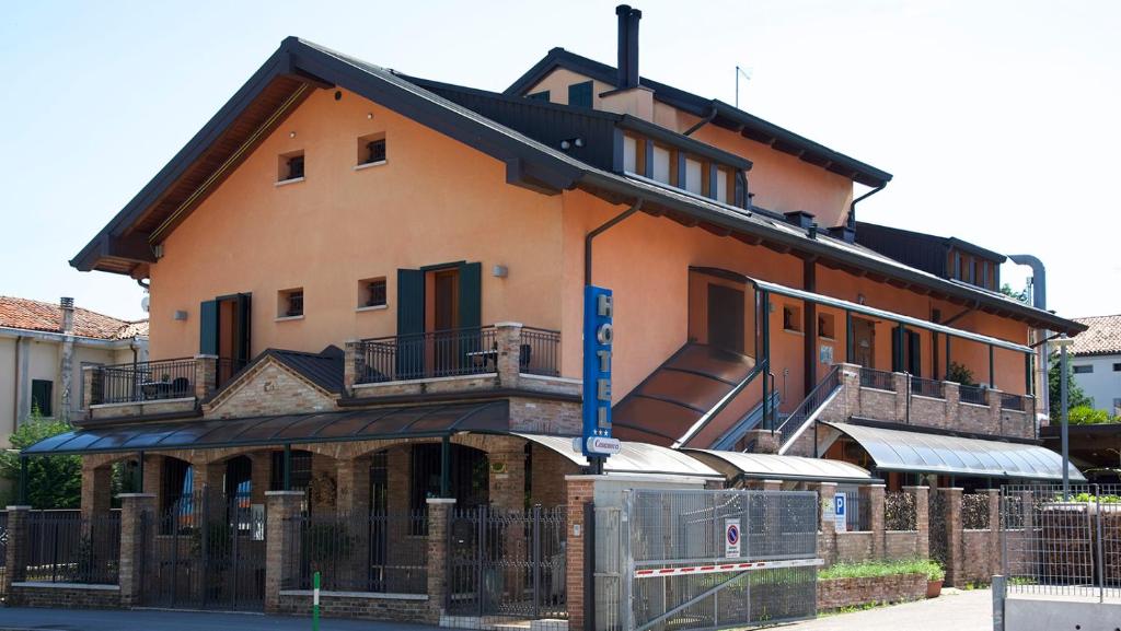 Budova, kde se hotel nachází