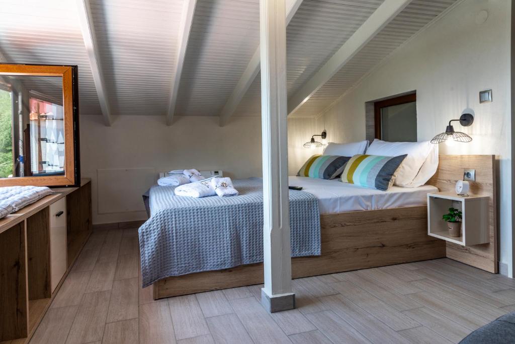 Łóżko lub łóżka w pokoju w obiekcie Cavas Luxury Apartments