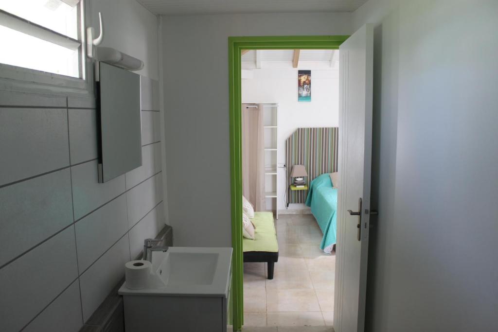 Koupelna v ubytování Résidence B&L Lagon : Bungalow Atoll