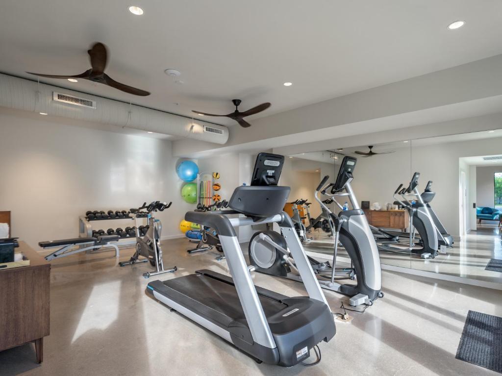 Palestra o centro fitness di The Ruby Hotel