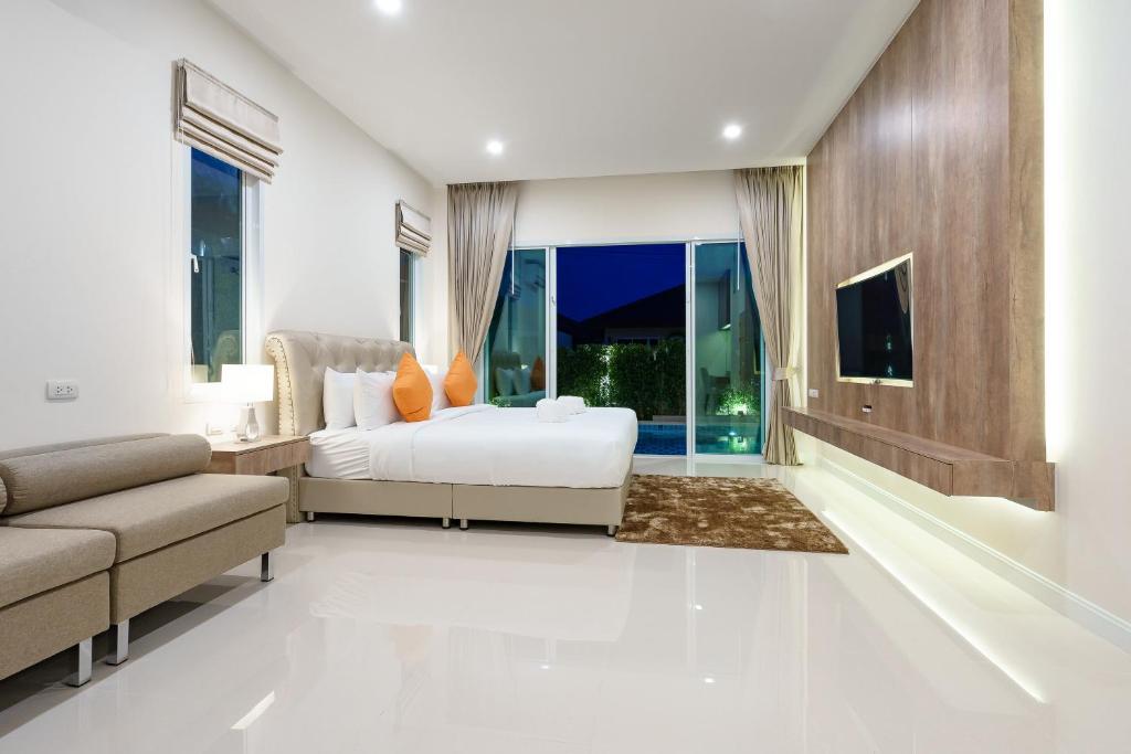 Fotografie z fotogalerie ubytování Luxury Pool Villa A18 / 3BR 6-8 persons v destinaci Ban Huai Yai