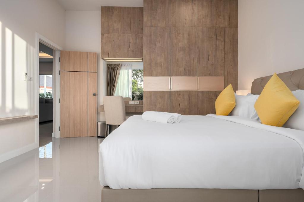 Fotografie z fotogalerie ubytování Luxury Pool Villa A18 / 3BR 6-8 persons v destinaci Ban Huai Yai