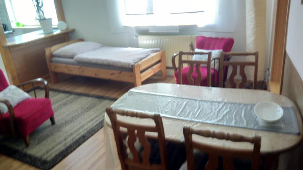 Postel nebo postele na pokoji v ubytování "Klein und Fein"-Monteurzimmer Pohlheim