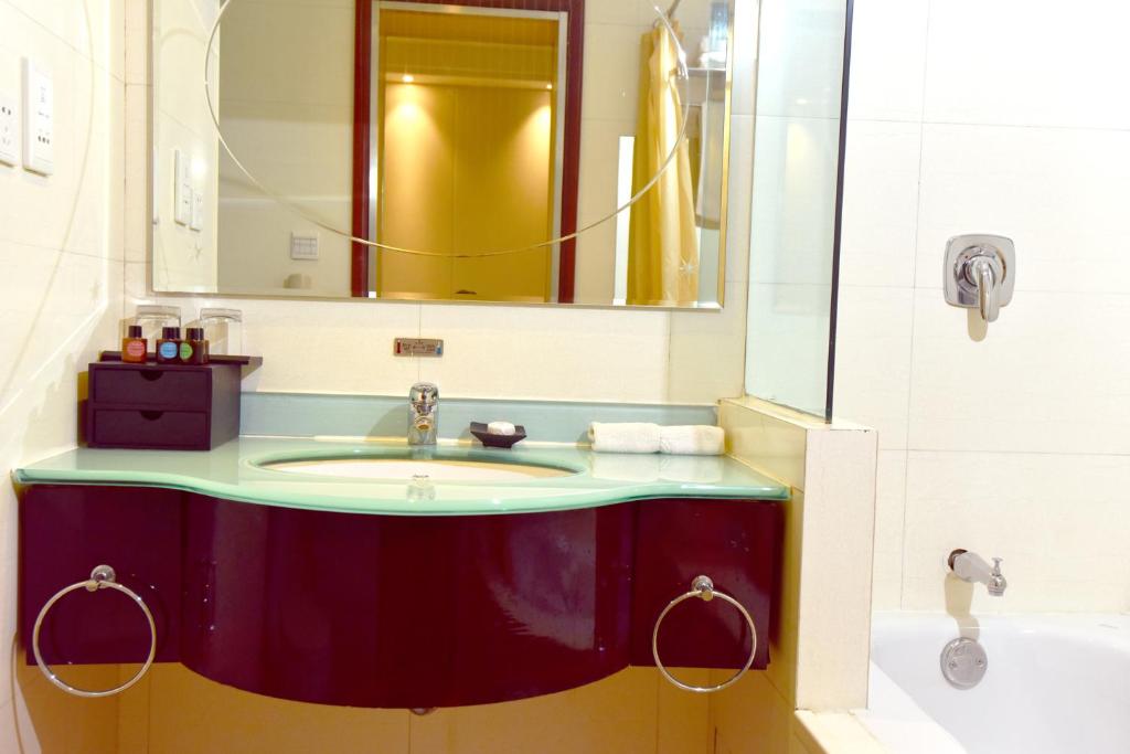 Koupelna v ubytování Dunhuang Hotel