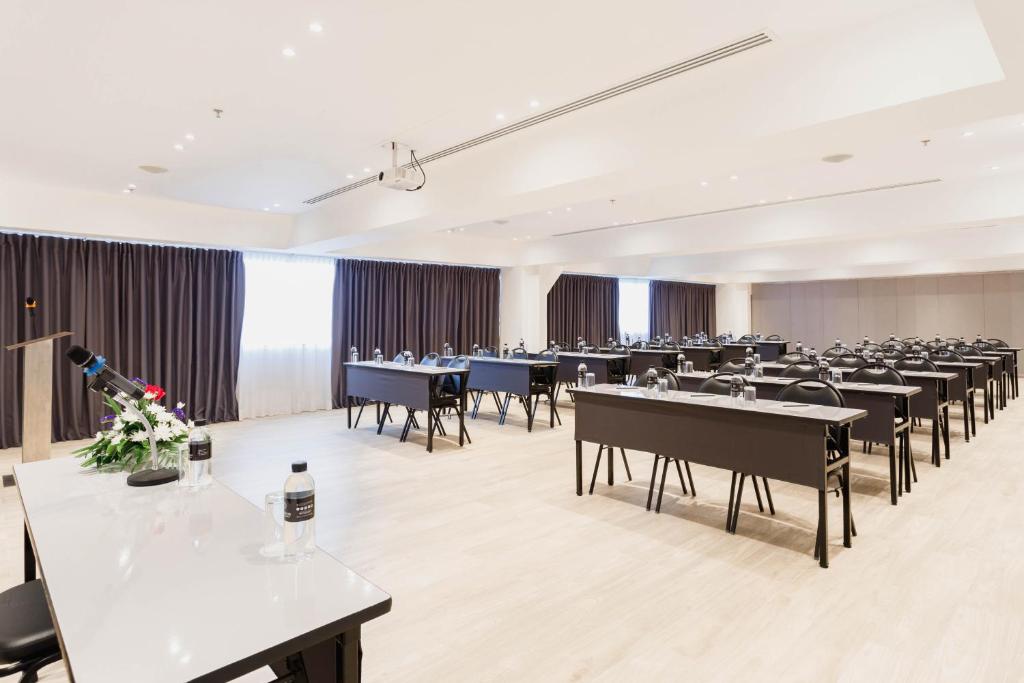 Thomson Hotel Huamark