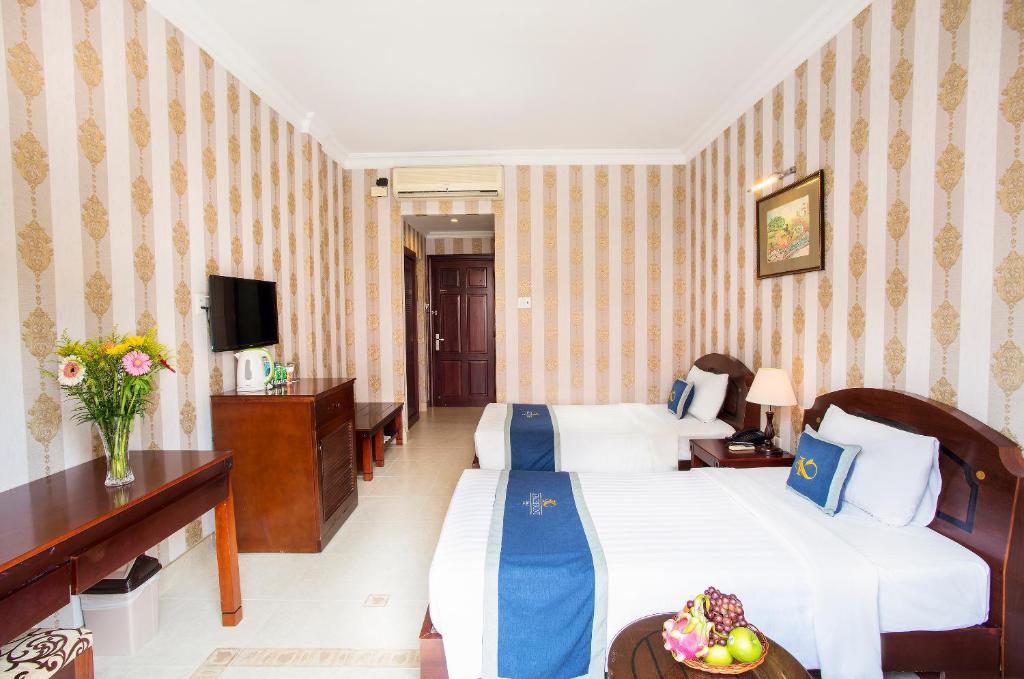 Beachfront Hotel - Double Double Double Room