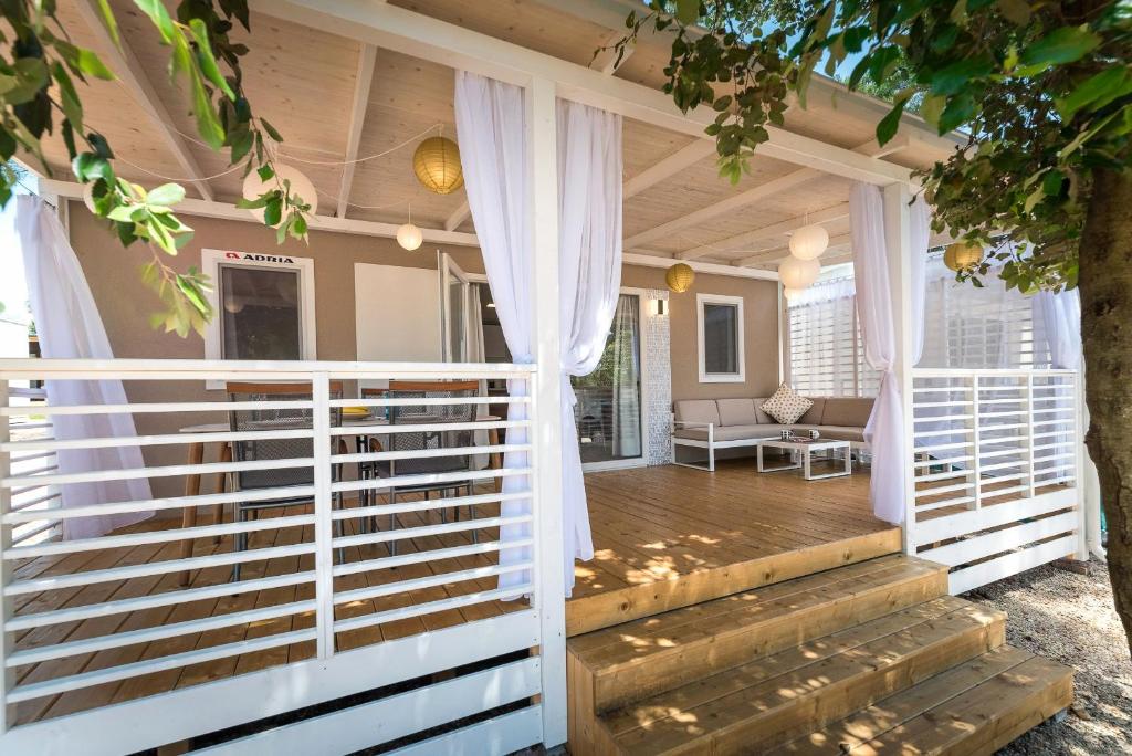 Balkón alebo terasa v ubytovaní u la la home