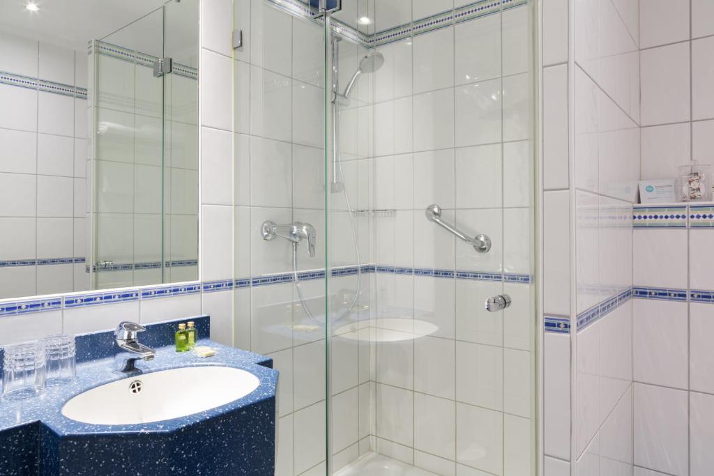 Hotel Perrin - former Carlton - Resim 40