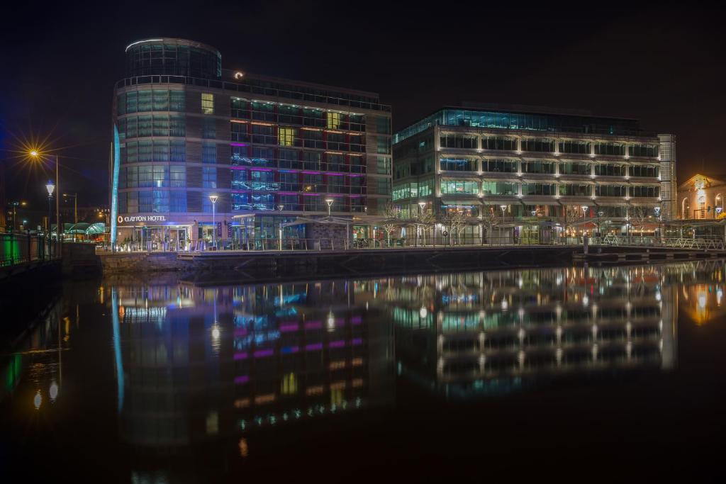 Nespecifikovaný výhled na destinaci Cork nebo výhled na město při pohledu z hotelu
