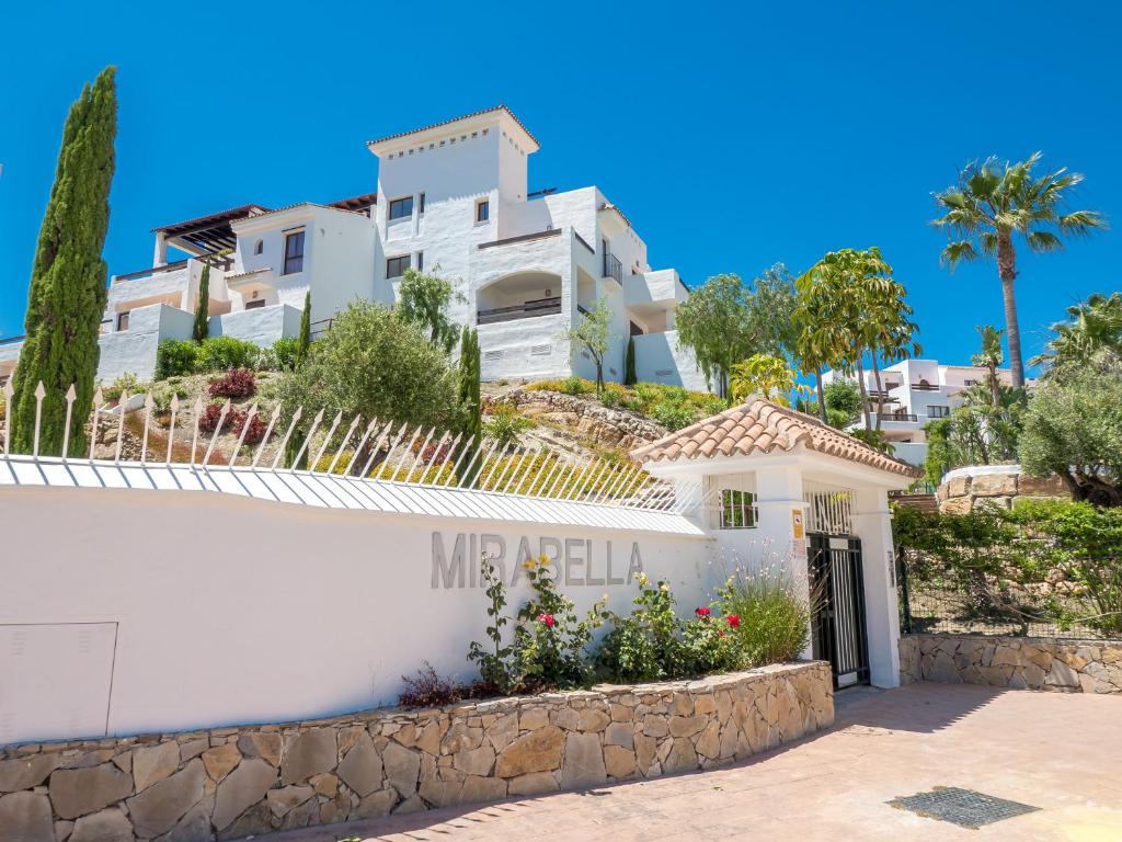 2246-Brand new apt with terrace and pool, Casares ...