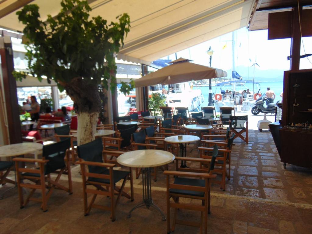Restaurace v ubytování Polyxeni Hotel