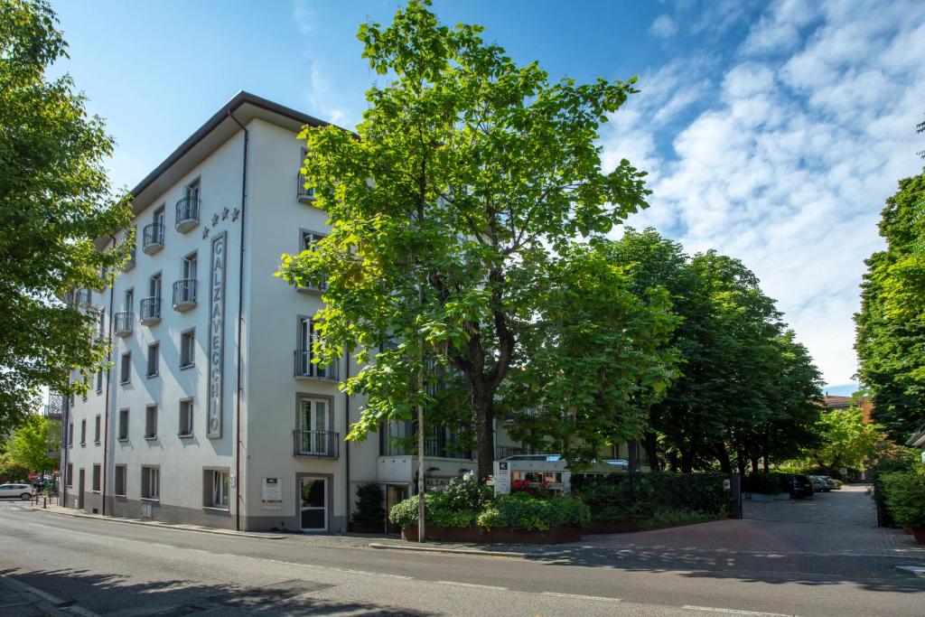 The building in which a szállodákat is located