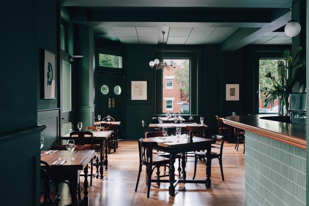 Naughtons Hotel, Melbourne (updated prices 2025)