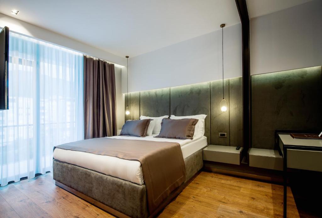 Seraphine Plaza - Triple Chambre Avec Balcon