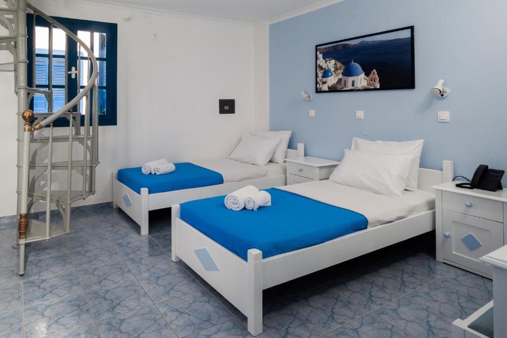 Postel nebo postele na pokoji v ubytování Roula Villa Studios & Apartments