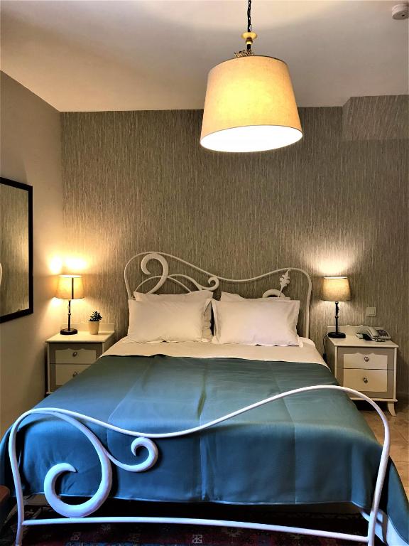 The Ninova - Deluxe Double Room
