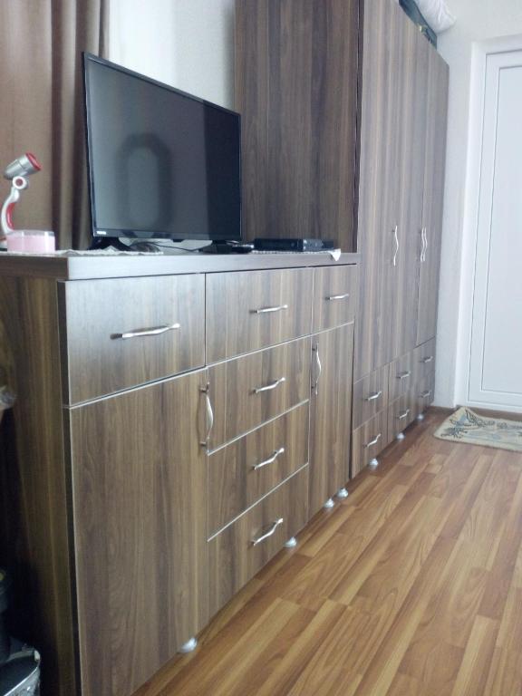 TV a/nebo společenská místnost v ubytování Small guest house