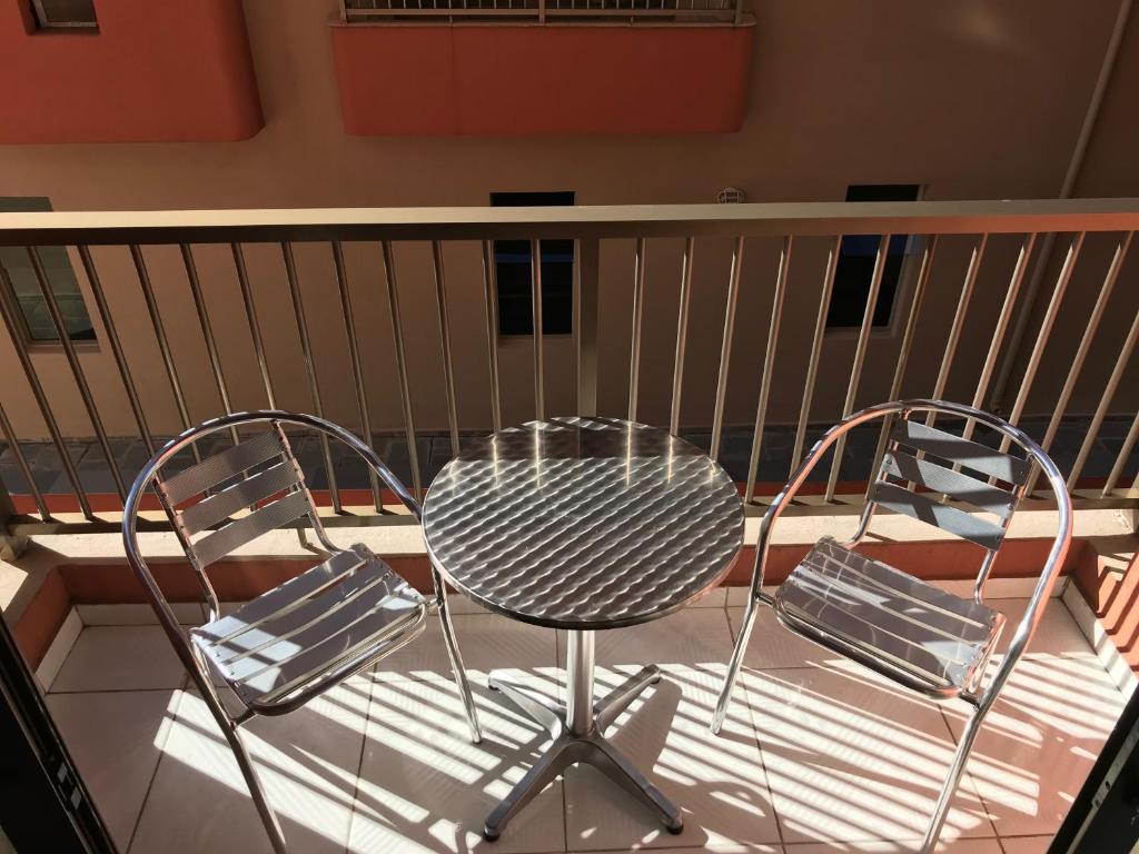  Praia das Astúrias - WI-FI e AR CONDICIONADO NOS QUARTOS