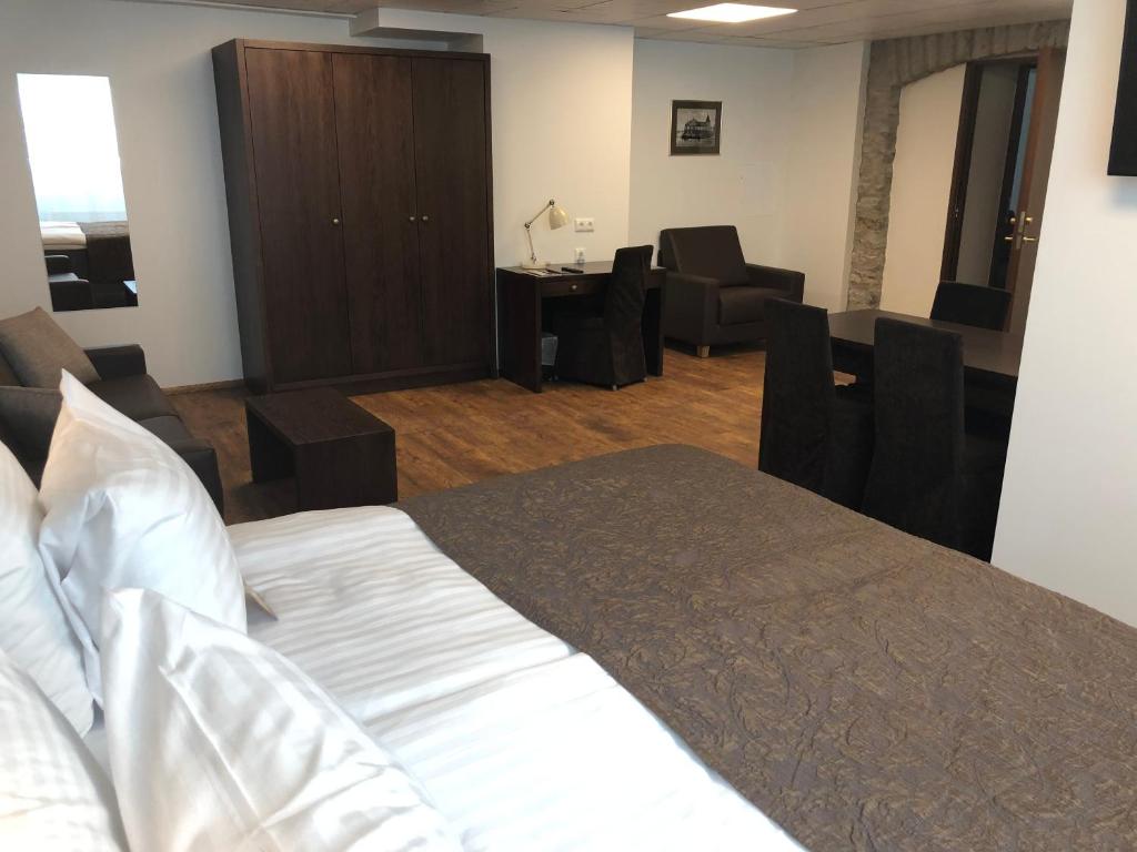 City Hotel Tallinn by Unique Hotels - Family/Superior Double Or Twin Room