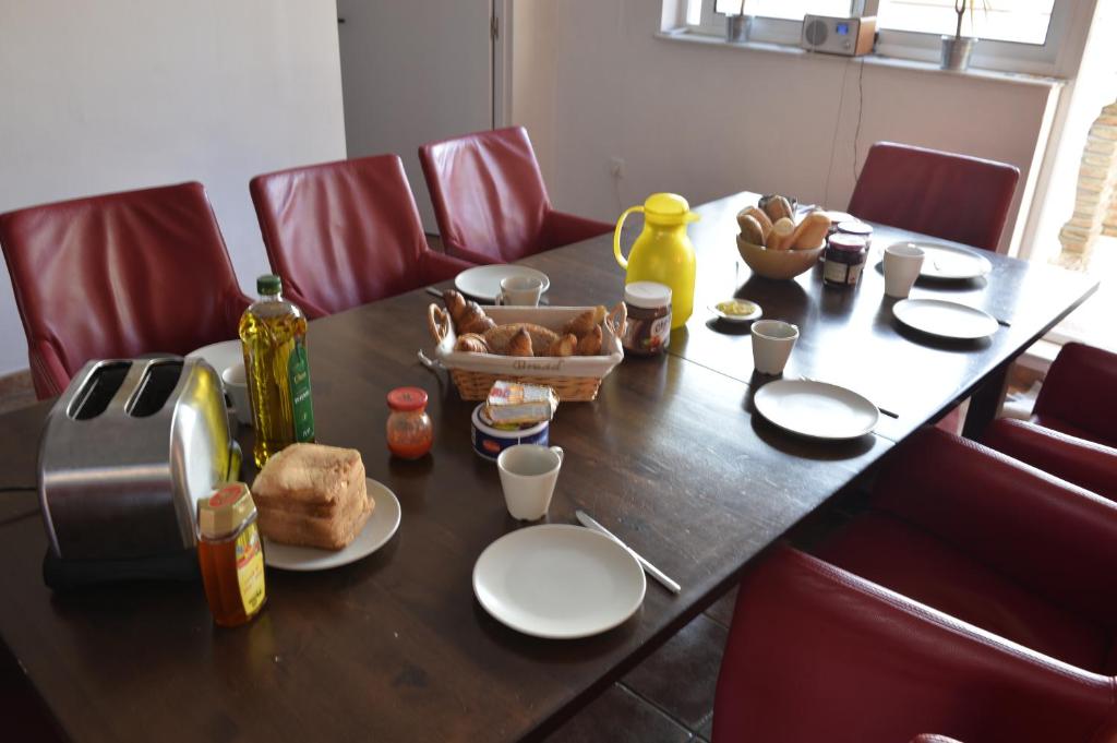 Jedlo v ubytovaní bed & breakfast alebo blízkom okolí