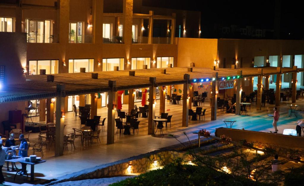 Bazén v ubytování Caesar Bay Resort nebo v jeho okolí