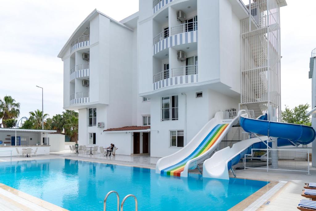 Bazén v ubytování OLYMPIC HOTELS Belek nebo v jeho okolí