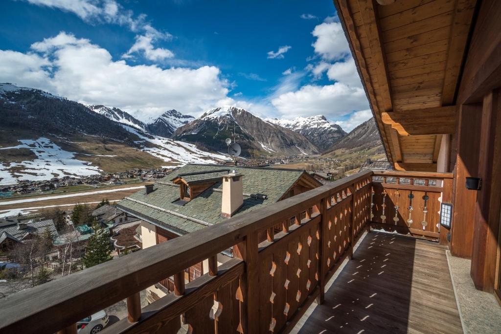 Chalet Teola - Three-Bedroom Apartment (10 Adults) - Split Level