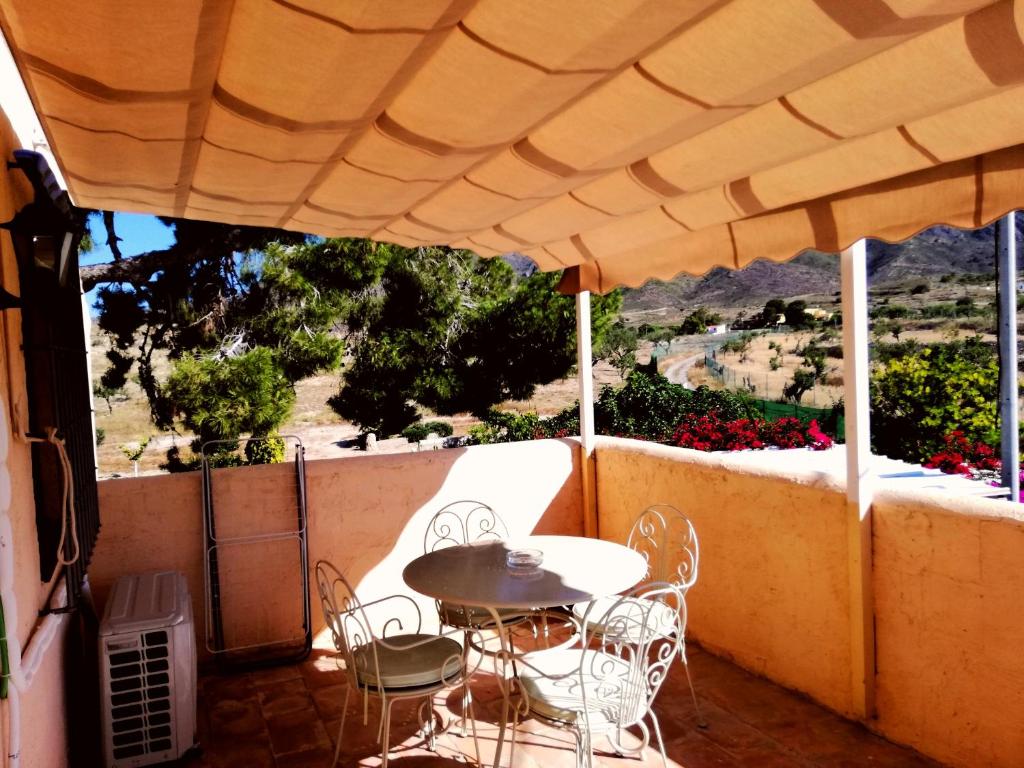 La Vie en Rose - Two-Bedroom Apartment