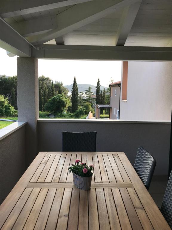 Balkón alebo terasa v ubytovaní Apartmani Matea