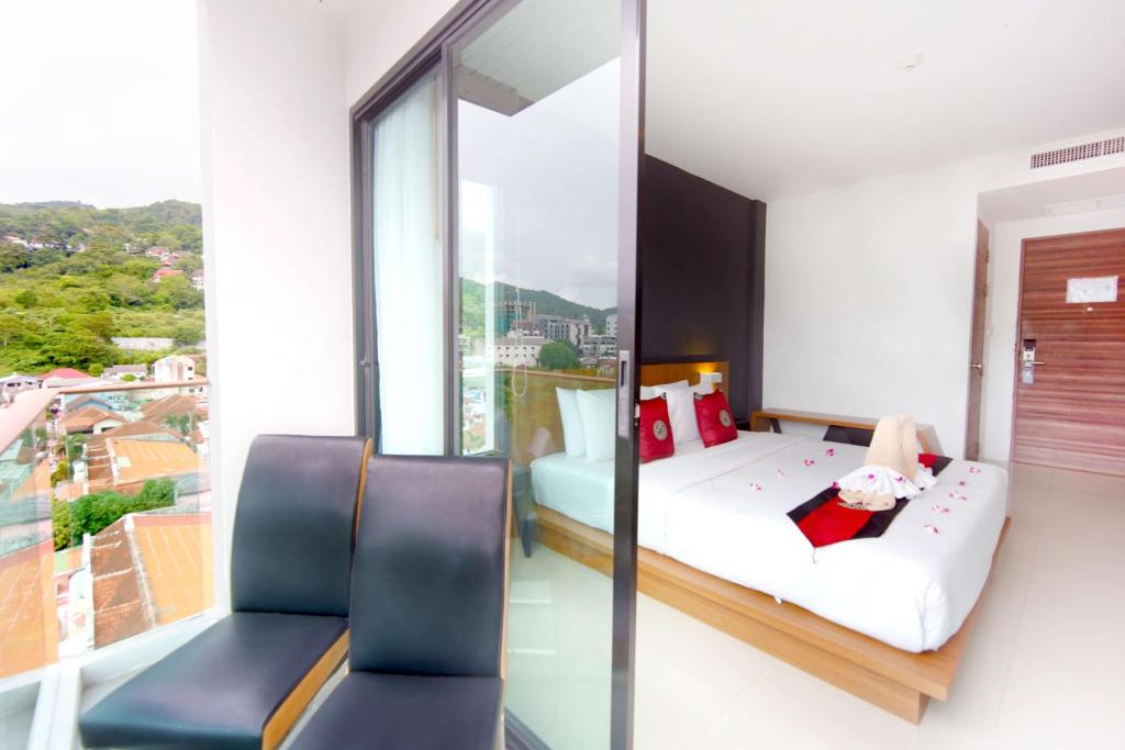 Phoenix Grand Patong - Resim 33