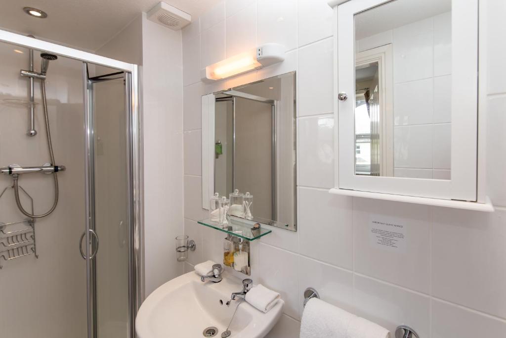 Clifton Villa Guest House - Suite Snowdon (2 Adulti 2 Bambini)