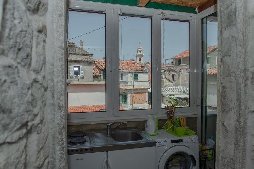 Devivi Apartments - 8